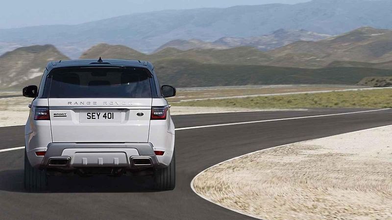 Range Rover Sport SVR.