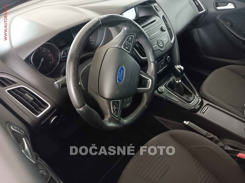 Ford Focus (2016) 1.5TDCI, ČR, servis.kniha - fotka 3 z 3