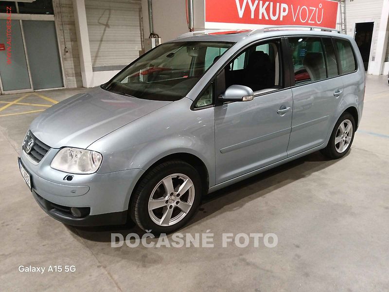 Volkswagen Touran (2006) 1.6FSi, 1.maj, AT, TZ, park - fotka 2 z 3