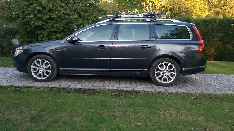 Volvo V70 2.4-NOVÉ BRZDY+ČELNÍ SKLO+BAT - fotka 6 z 23