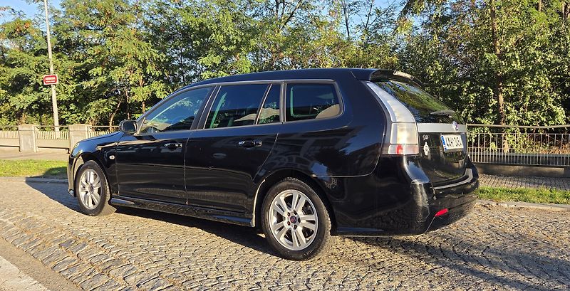 Saab 9-3 (2008) 2.0t, Vector, 2.majitel - fotka 3 z 26