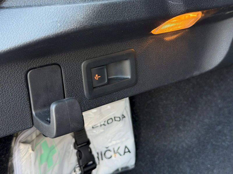 Škoda Scala (2023) Style 1,0 / 81 kW DSG - fotka 42 z 44