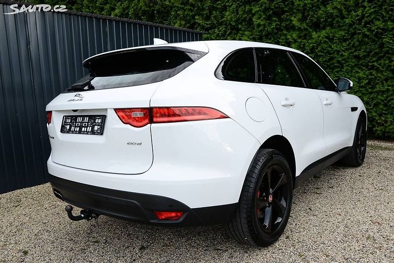 Jaguar F-Pace (2017) 2.0D  DPH - fotka 6 z 21