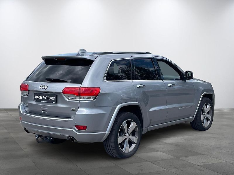 Jeep Grand Cherokee Overland, 1. maj. TZ,PANO,DPH - fotka 4 z 25