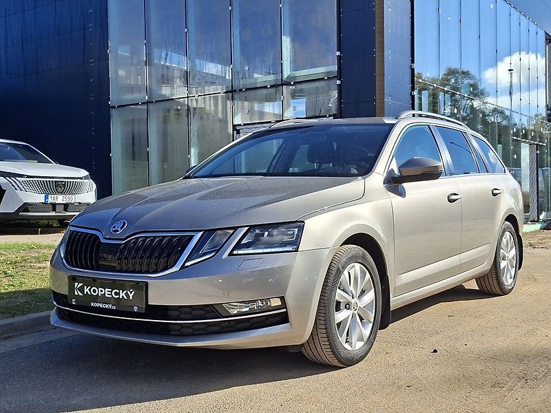 Škoda Octavia COMBI 2,0 TDI 150k M6 - fotka 1 z 25