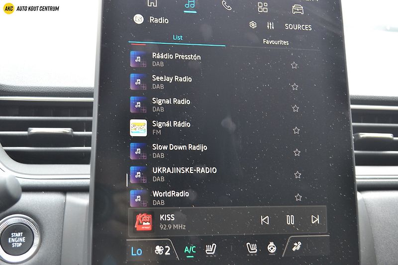 Renault Captur techno mild hybrid 160 EDC - fotka 26 z 51