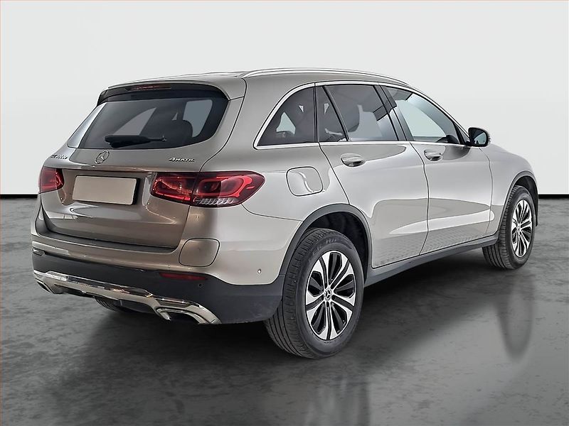 Mercedes-Benz GLC (2022) 300 de 4MATIC - fotka 5 z 23