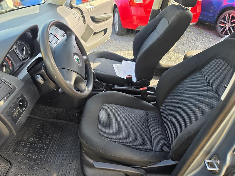 Škoda Fabia 1.2 12V HTP 47kw TZ - fotka 10 z 37