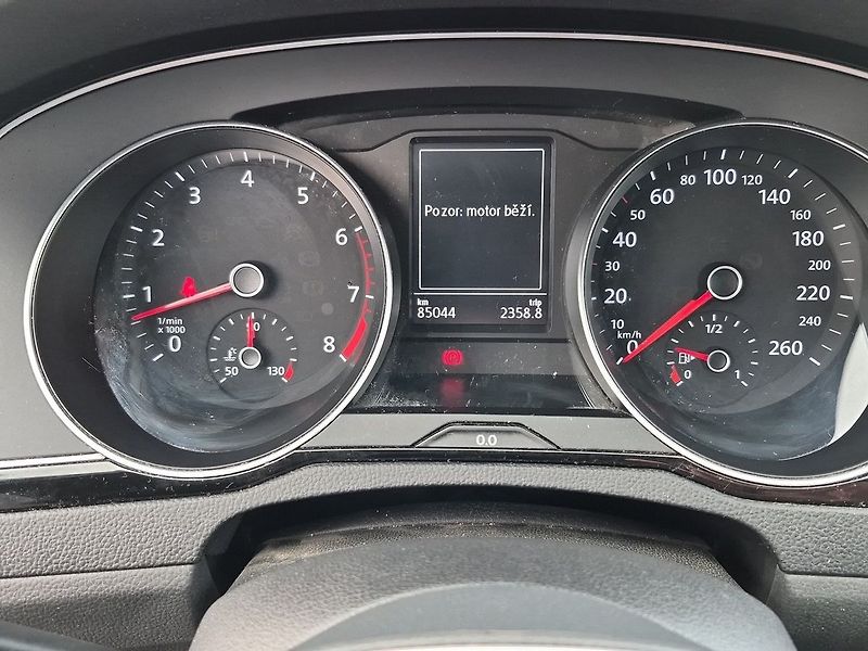 Volkswagen Passat Variant 1.5 TSI EVO Business - fotka 16 z 25
