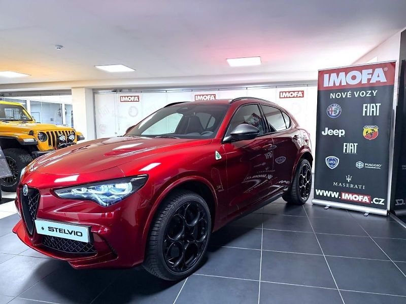 Alfa Romeo Stelvio (2026) 2.9 V6 BiTurbo 520k QV COLLEZI - fotka 3 z 28