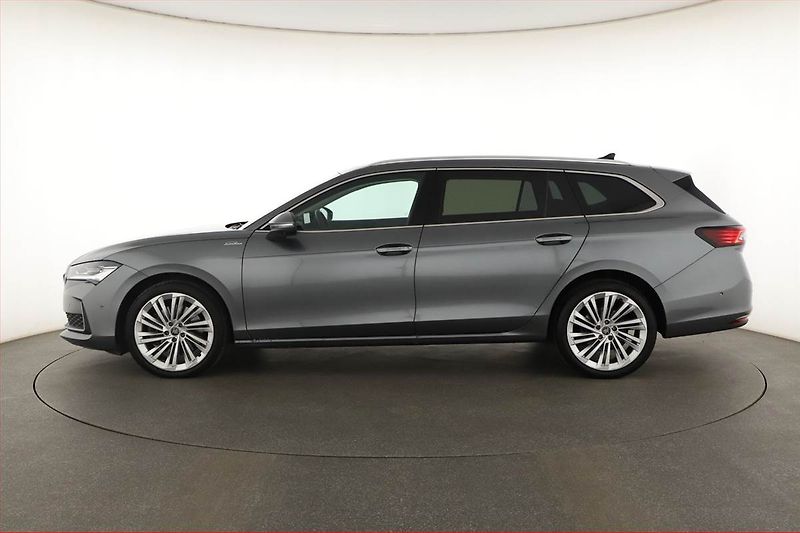 Škoda Superb (2025) 2.0 TDI, Laurin&Klement - fotka 3 z 19