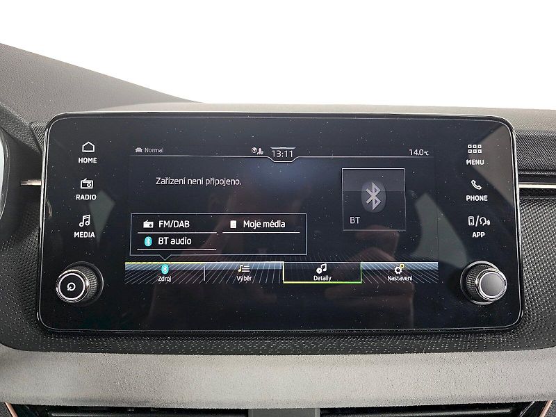 Škoda Kamiq (2025) 1.0TSI 85kW TOP Selection DSG - fotka 13 z 33