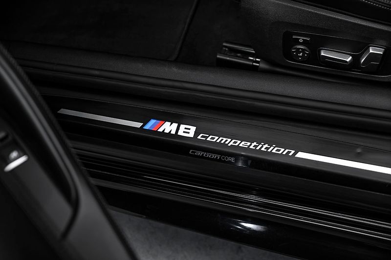 BMW M8 Coupe Competition Night Carbon - fotka 13 z 23