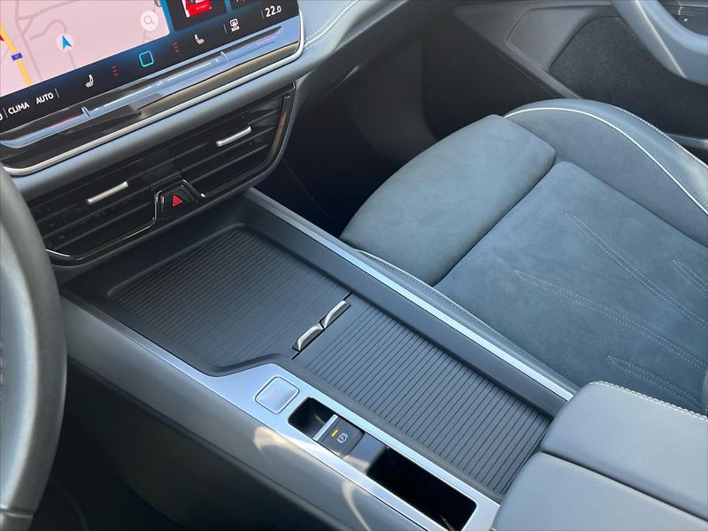 Volkswagen Passat Variant 1,5 eTSi 110kW 7DSG BUSINESS - fotka 18 z 28