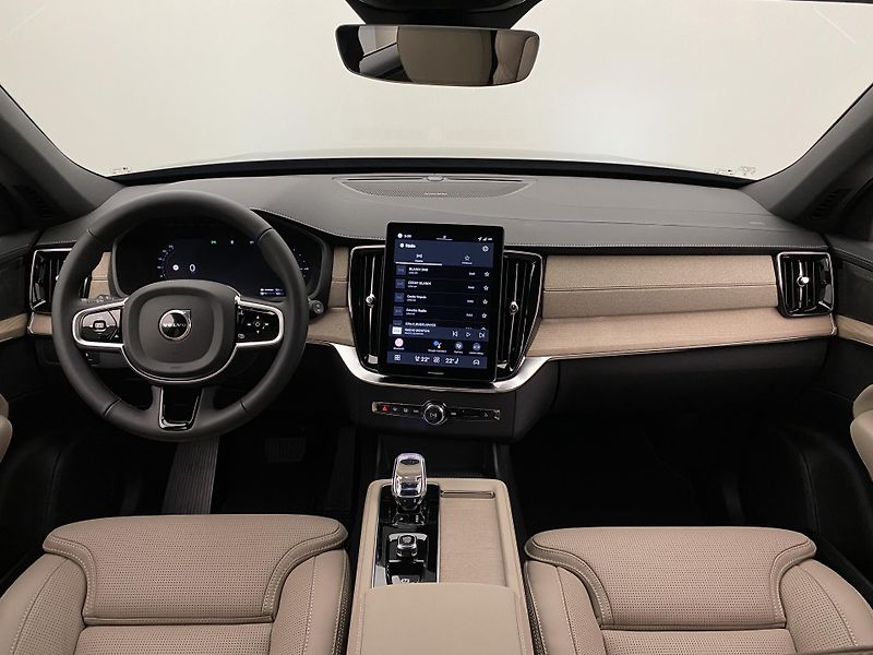 Volvo XC90 (2026) T8 AWD Plug-in BRIGHT PLUS 7m - fotka 2 z 69