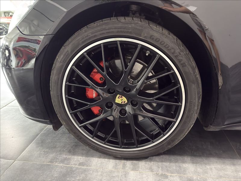 Porsche Panamera 4,0   4S 421HP APPROVED 27 SOF - fotka 34 z 37