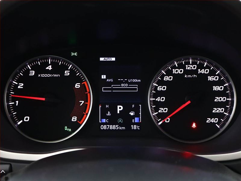 Mitsubishi Eclipse Cross (2019) 1.5 T-MIVEC, 4X4, Automat, ČR - fotka 9 z 20
