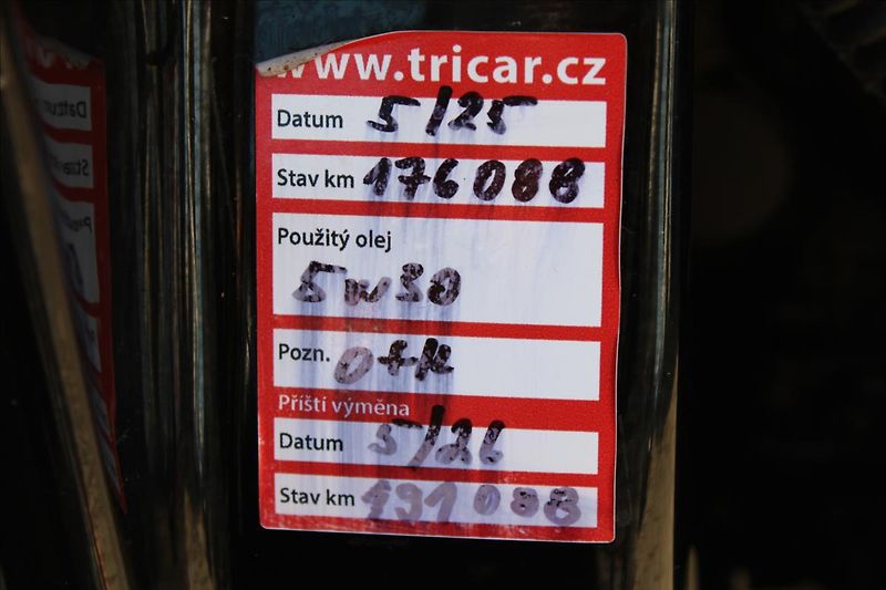 Volkswagen Touareg 2,5 TDI  NOVÉ V ČR,4x4 - fotka 23 z 29