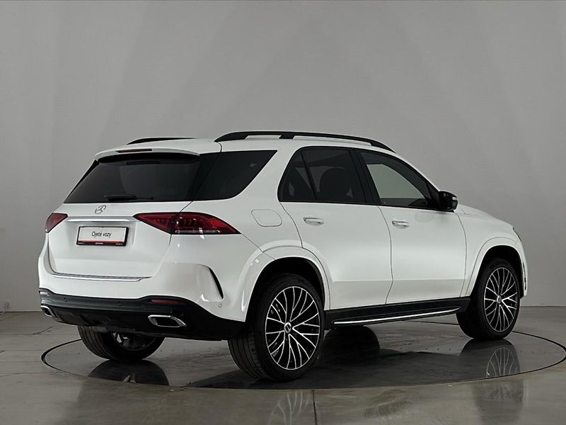Mercedes-Benz GLE 400d 4MATIC - fotka 2 z 31