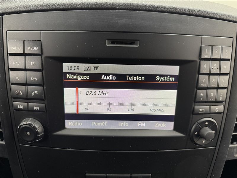 Mercedes-Benz Vito 1,8 LONG LED DPH VÝHŘEV KAMERA - fotka 16 z 44