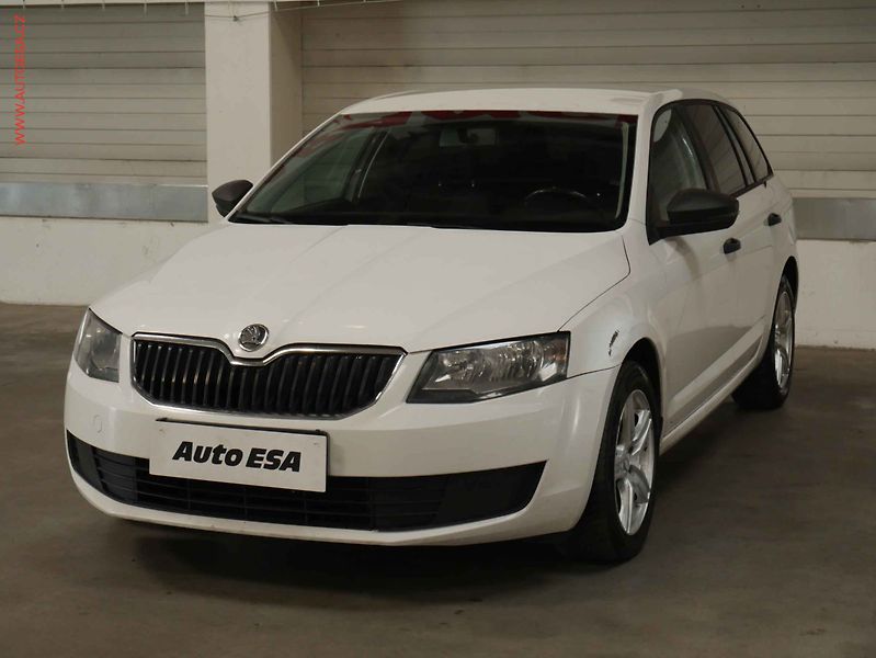 Škoda Octavia (2014) 1.6TDi, ČR, AC, park.asist - fotka 3 z 15
