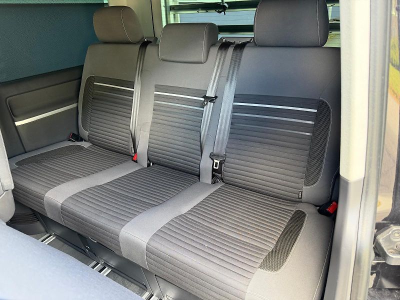 Volkswagen Multivan 2,0 TDi DPH  /103 kW/edice Cup - fotka 15 z 32