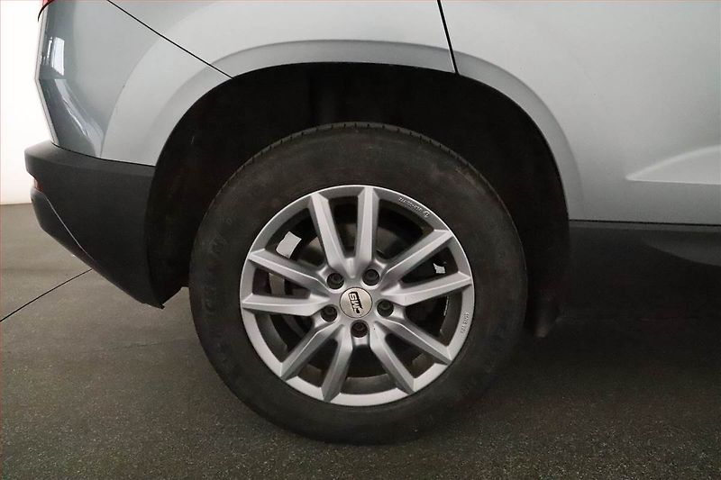 Škoda Karoq (2018) 2.0 TDI, 4X4, Kůže, Navi - fotka 20 z 20