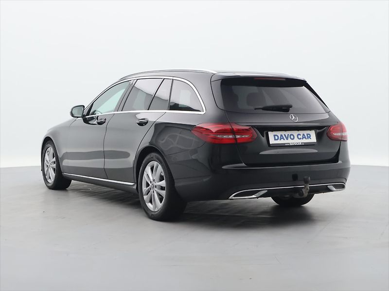 Mercedes-Benz Třídy C 2.0 220d 143kW Aut. LED - fotka 5 z 37