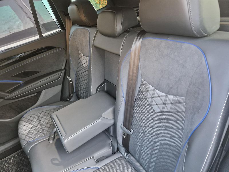 Volkswagen Tayron (2025) R-LINE PEOPLE 1,5 eTSI 110 KW  - fotka 7 z 13