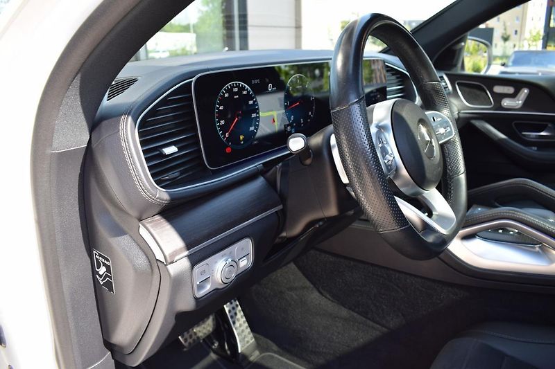 Mercedes-Benz GLE (2021) GLE 350d AMG/Night paket/Panor - fotka 29 z 50