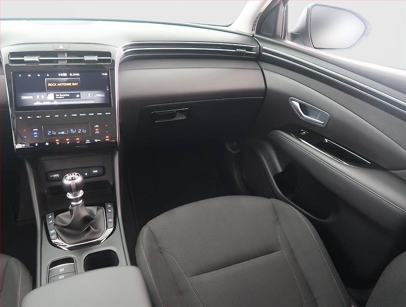 Hyundai Tucson (2023) 1.6 T-GDI 48V MHEV - fotka 8 z 16