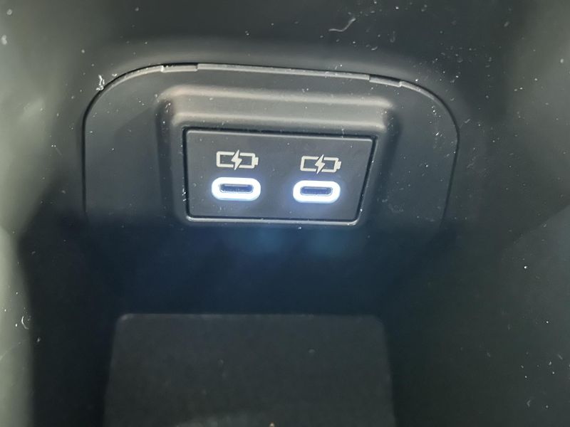 Toyota RAV4 (2024) 2.5 Hybrid EXECUTIV e-CVT 360° - fotka 19 z 37