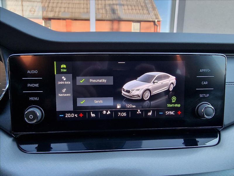 Škoda Octavia 2.0 TDI DSG,původ ČR,1.Maj - fotka 31 z 50