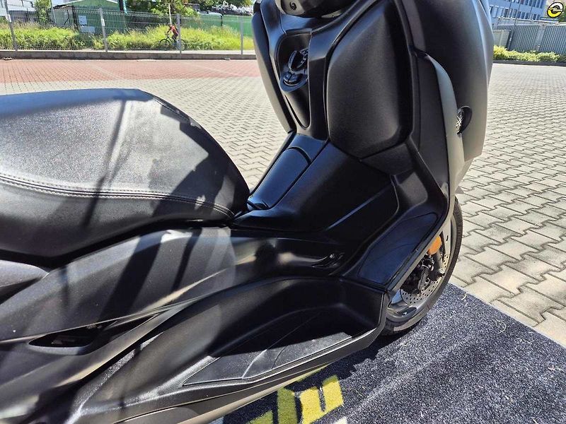 Yamaha X-Max 400 (2019) - fotka 14 z 22