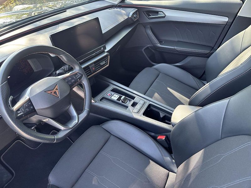 Cupra Formentor (2024) 1.5 TSI DSG - fotka 7 z 31