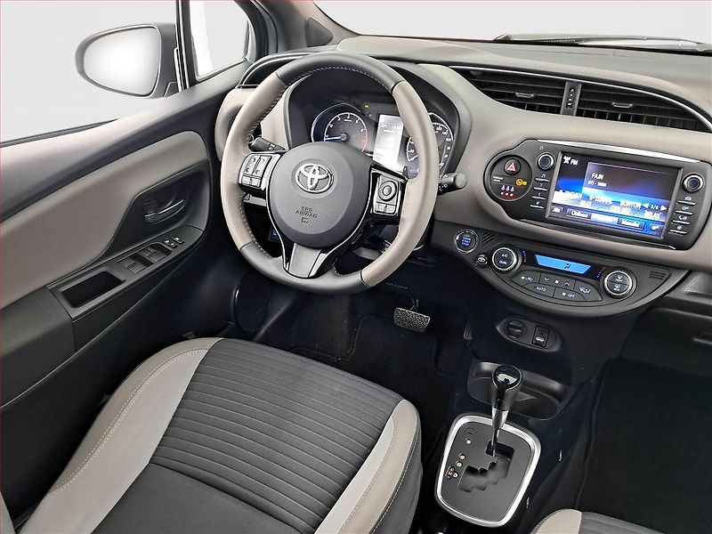 Toyota Yaris (2017) 1.5 Dual VVT-i, Automat, ČR - fotka 7 z 20