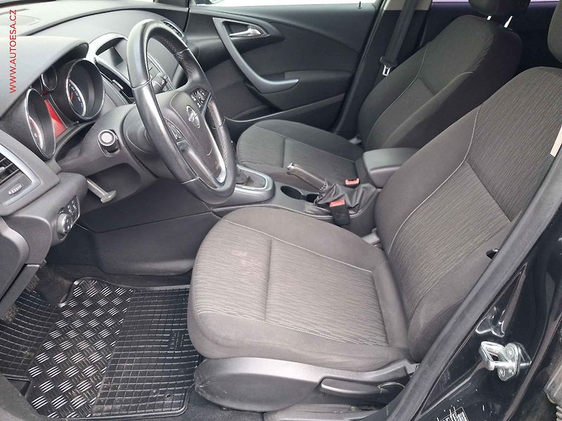 Opel Astra (2014) 2.0CDTi, ČR, AC, temp - fotka 9 z 16