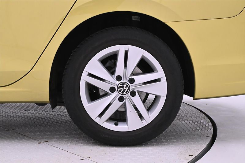 Volkswagen Golf 1,5 TSI 96kW Life Záruka až 5 - fotka 30 z 30