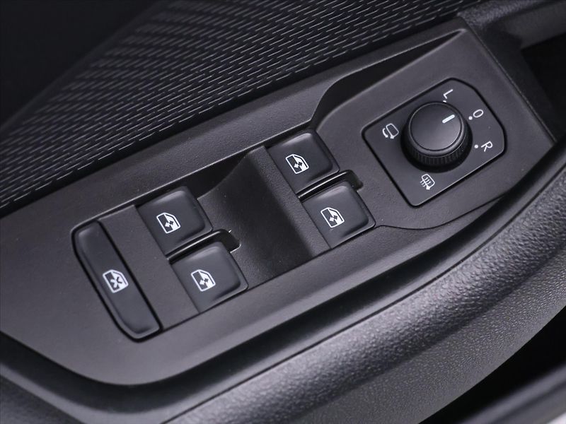 Škoda Octavia 2,0 TDI 85kW DSG Style CZ - fotka 16 z 39