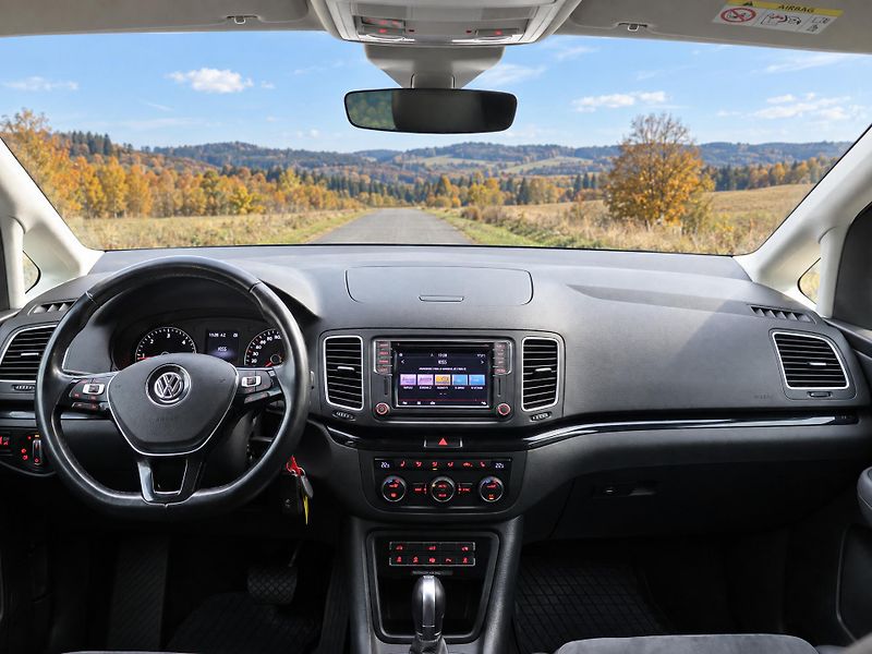 Volkswagen Sharan 2,0 TDI 130kW DSG 4Motion CZ - fotka 31 z 41