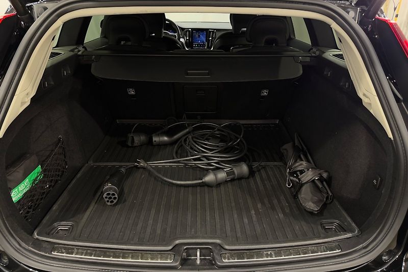 Volvo V60 Recharge T6 AWD Core Taž Kam - fotka 22 z 22