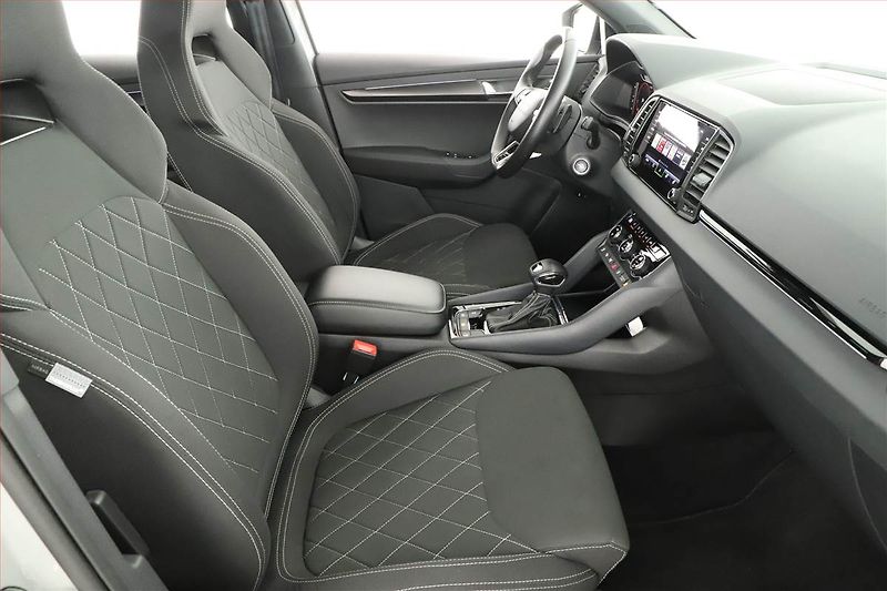 Škoda Karoq (2025) 1.5 TSI, SPORTLINE, AUTOMAT - fotka 7 z 21