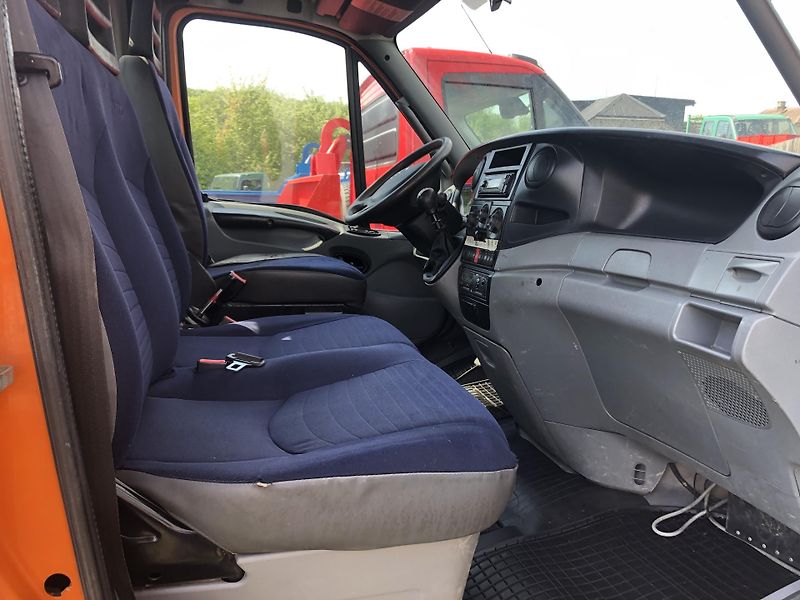 Iveco Daily (2009) 65C18 traktor T1B ,STK 2 roky - fotka 16 z 17