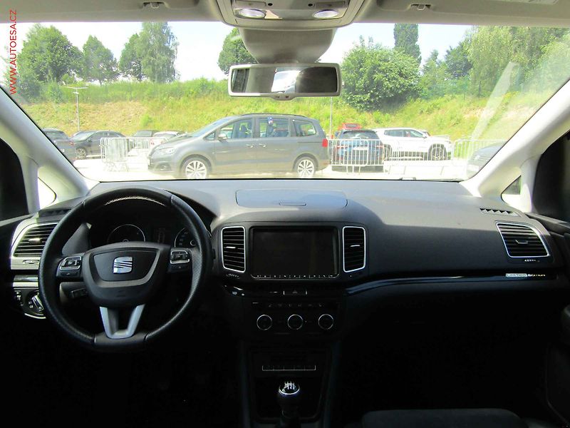 Seat Alhambra (2014) 2.0TDi, Navigace - fotka 8 z 22