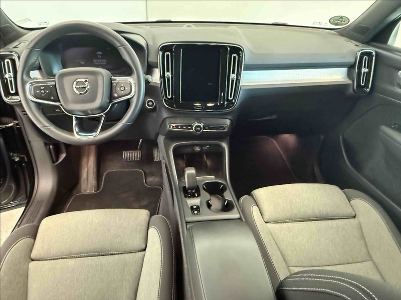 Volvo XC40 2,0 B3 Core Blis,Bezklíč - fotka 7 z 17