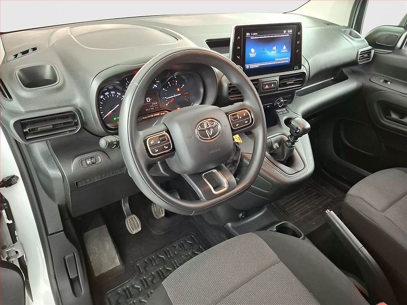 Toyota ProAce City (2023) 1.5 D-4D, ČR, DPH - fotka 7 z 15