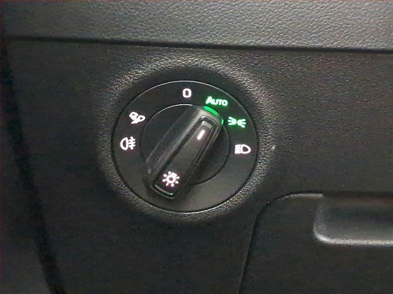 Škoda Karoq (2023) Sportline 2.0 TDI - fotka 18 z 23