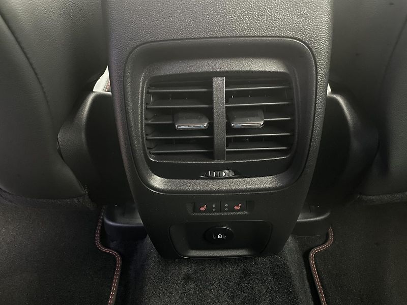 Ford Kuga ST-Line X 2,5 HEV 134 kW AT - fotka 13 z 39