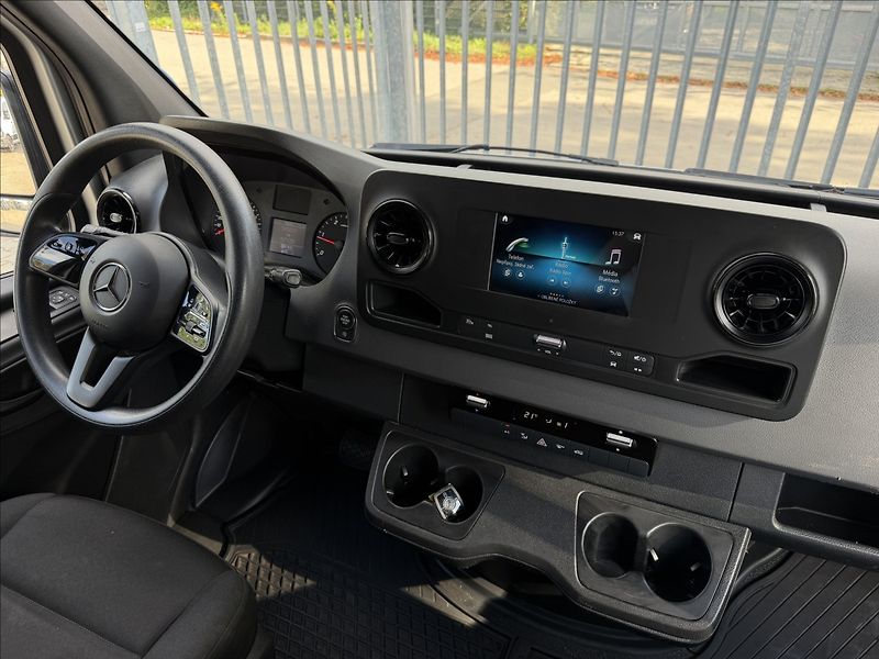 Mercedes-Benz Sprinter 215 CDI L2 Aut. Kamera - fotka 10 z 20