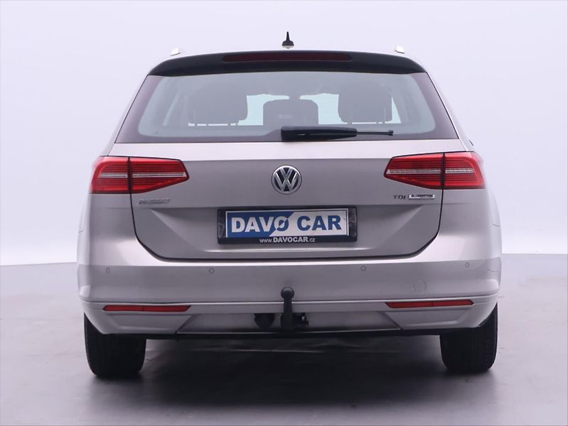 Volkswagen Passat 1,6 TDI Comfortline LED - fotka 6 z 32
